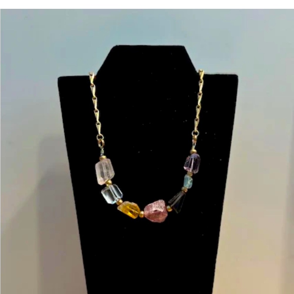 New Natural RAW Healing Crystals and  Gemstone Necklace Gorg 💌💌💌💌